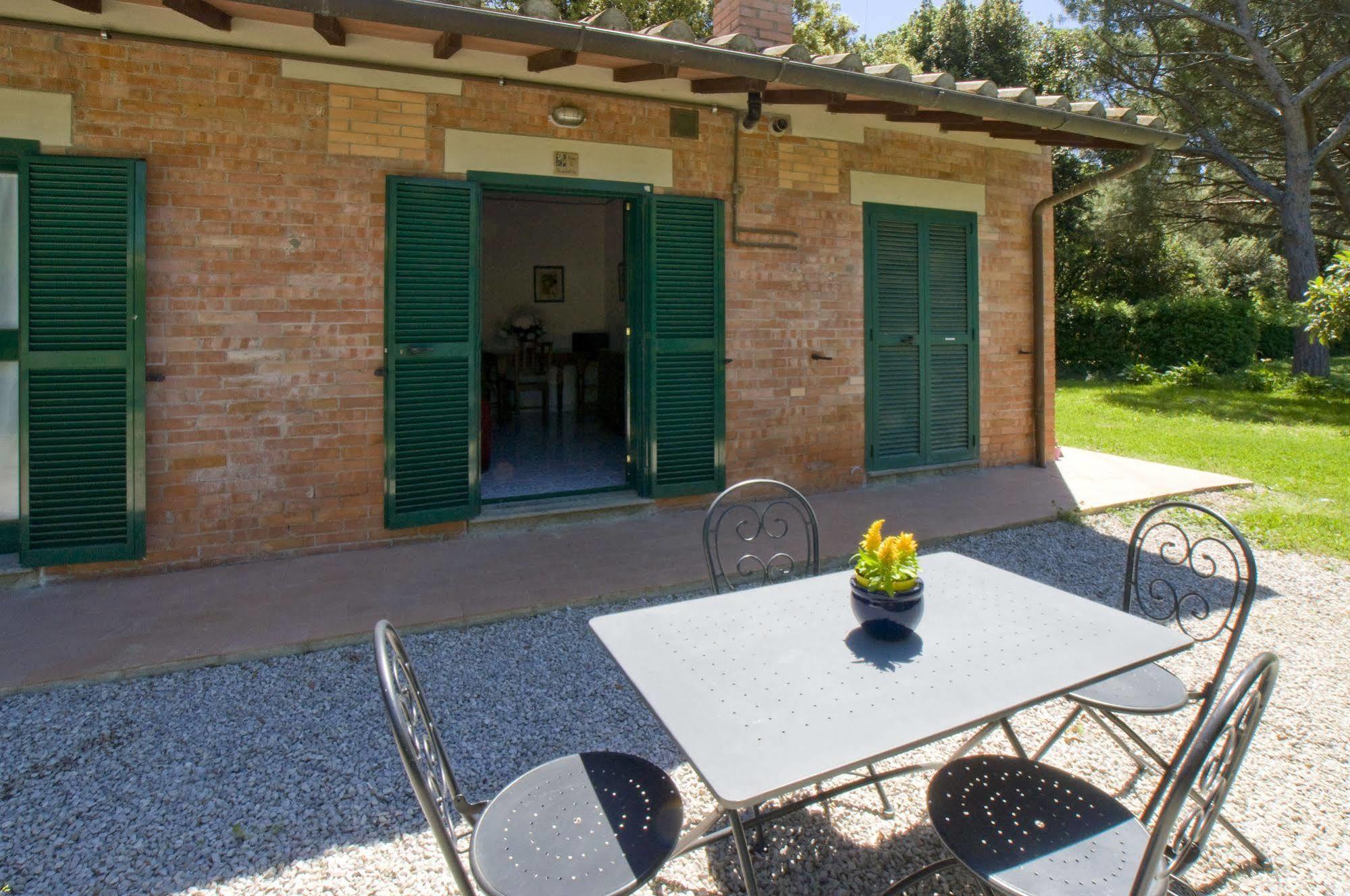 Razza Del Casalone Guest House Grosseto Exterior photo